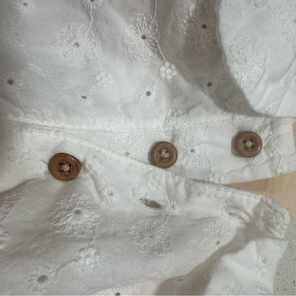 Rabbit and bear eyelet lace pester pan collared girls top - Picture 7 of 9